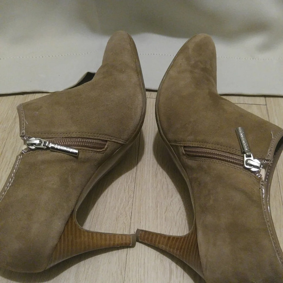 Calvin Klein Jenny Tan Suede Leather Ankle Boots - Picture 4 of 8